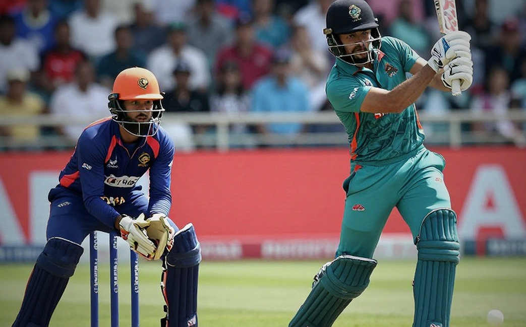 ओल्ड ट्रैफर्ड का एक एंड, और लंकाशायर का एक अनुबंध: 25 साल बाद एंडरसन का सफर खत्म